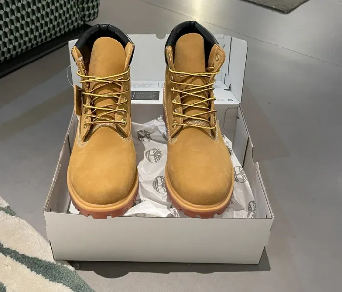 Timberland Premium 6Inch martin Boots taille 41 - photo numéro 3