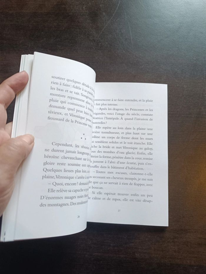 Livre BEATRICE L'INTREPIDE - photo numéro 7