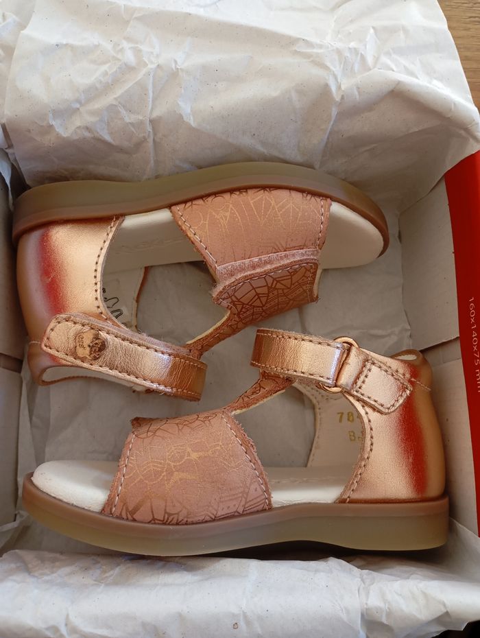 Kickers neuves pour fille en taille 20