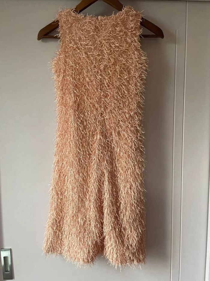 Superbe robe courte neuve effet plume - photo numéro 2