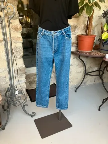 Bershka - Jean bleu denim taille haute coupe mom comme neuf
