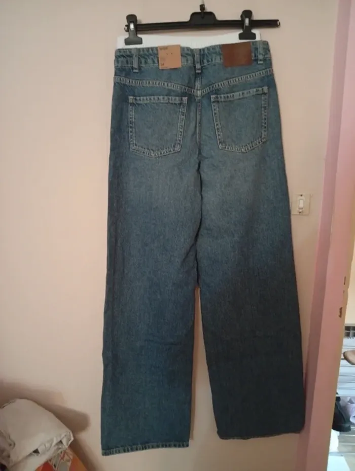 Jeans Neuf taille 34 - photo numéro 4
