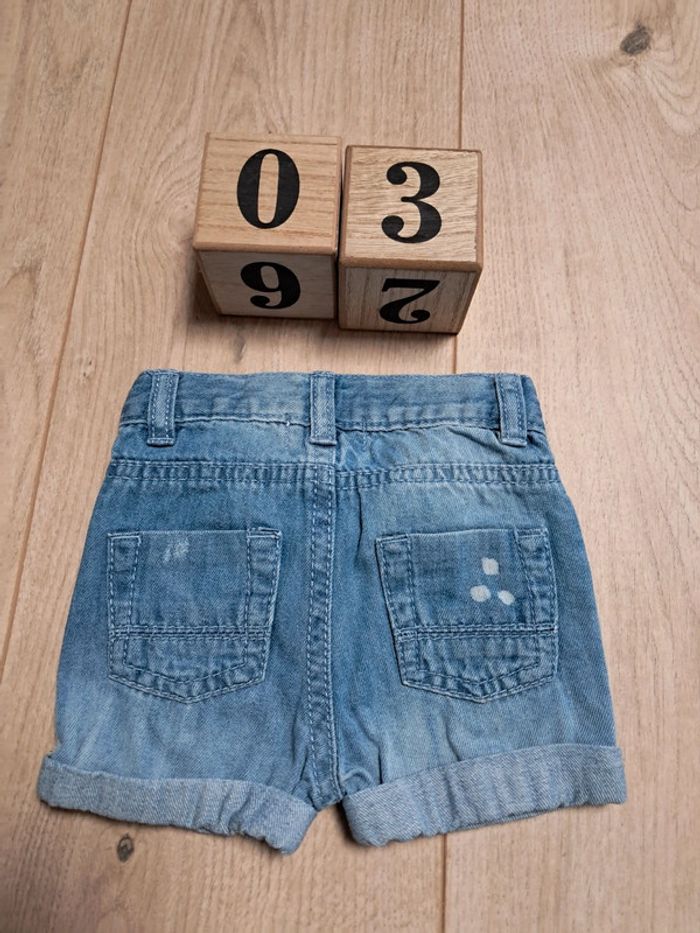 Short en jeans à bretelles 3 mois - photo numéro 2