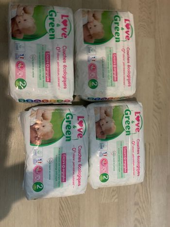 4 paquets de Couches love and green taille 2