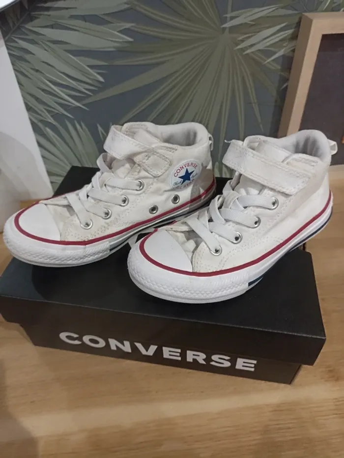 Baskets converse blanches taille 29