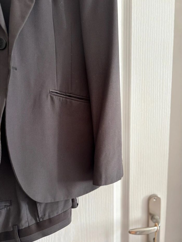 Costume Celio - Noir/gris à motif rayés - taille 38/M - photo numéro 2