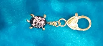 Porte-clés tortue fleurie