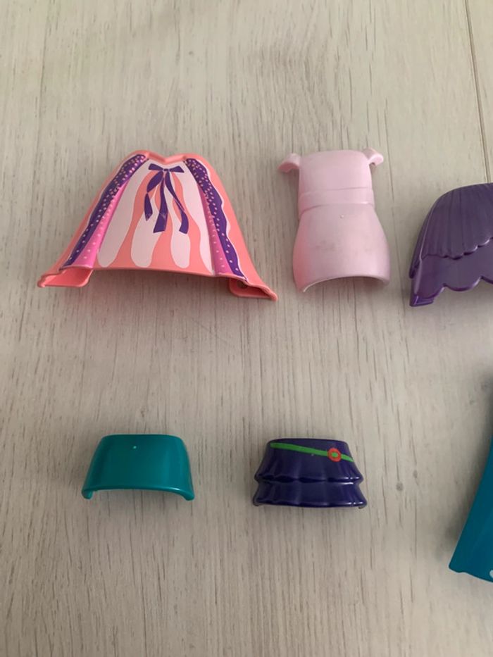 Lot de pièces de vêtements Playmobil - photo numéro 2