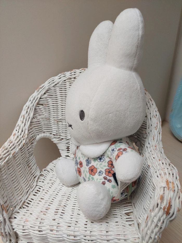 Tiamo - peluche lapin Miffy a fleurs - photo numéro 4