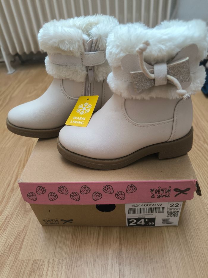 5 paires de chaussures neuves tailles 21 et 22 - photo numéro 4