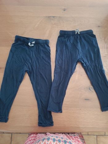 Lot 2 leggings 98cm