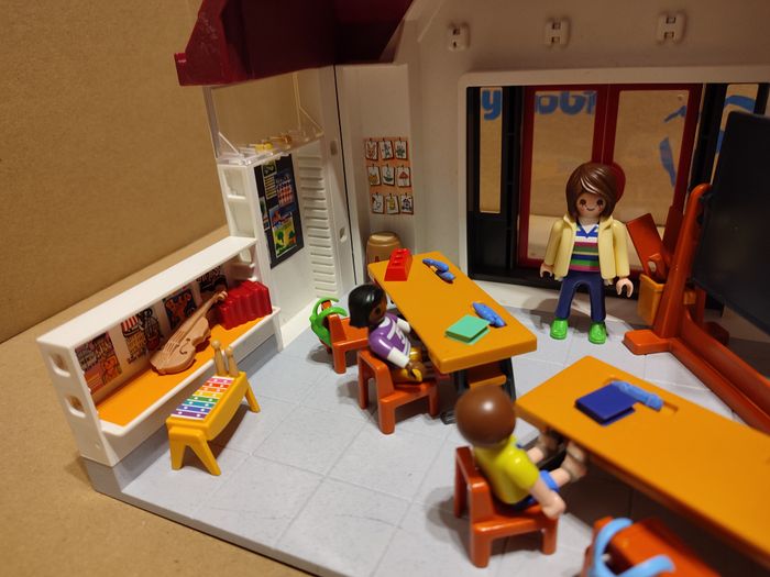 Playmobil 6865 Ecole avec salle de classe - occasion - photo numéro 5