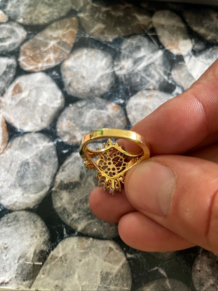 Bague plaqué or marquise avec oxydes blancs - photo numéro 5