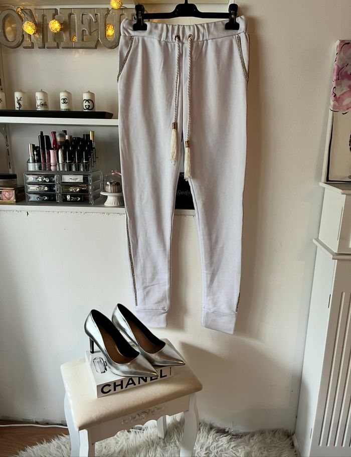 Pantalon jogging blanc avec strass T38 Princesse Boutique neuf 💭