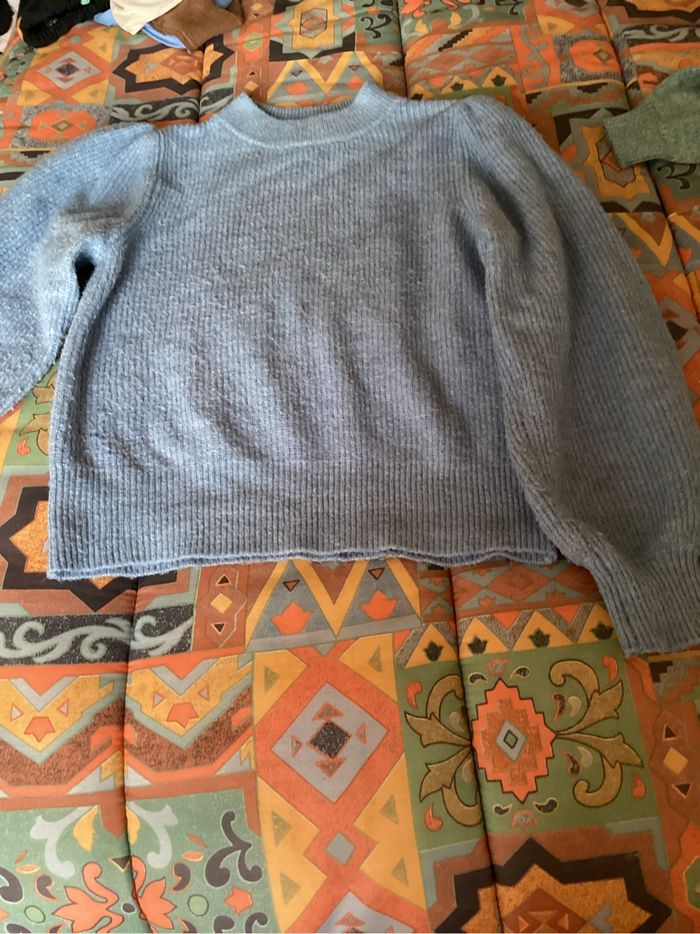 Lot de deux pulls en 38 et 4pulls offerts - photo numéro 6