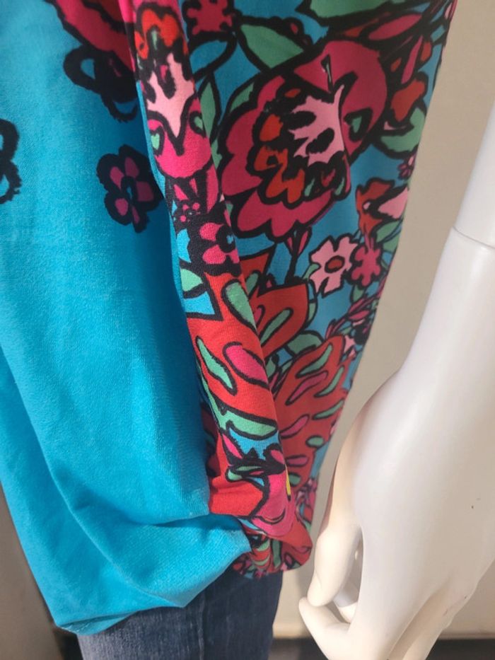 T-shirt grosse fleurs - photo numéro 3