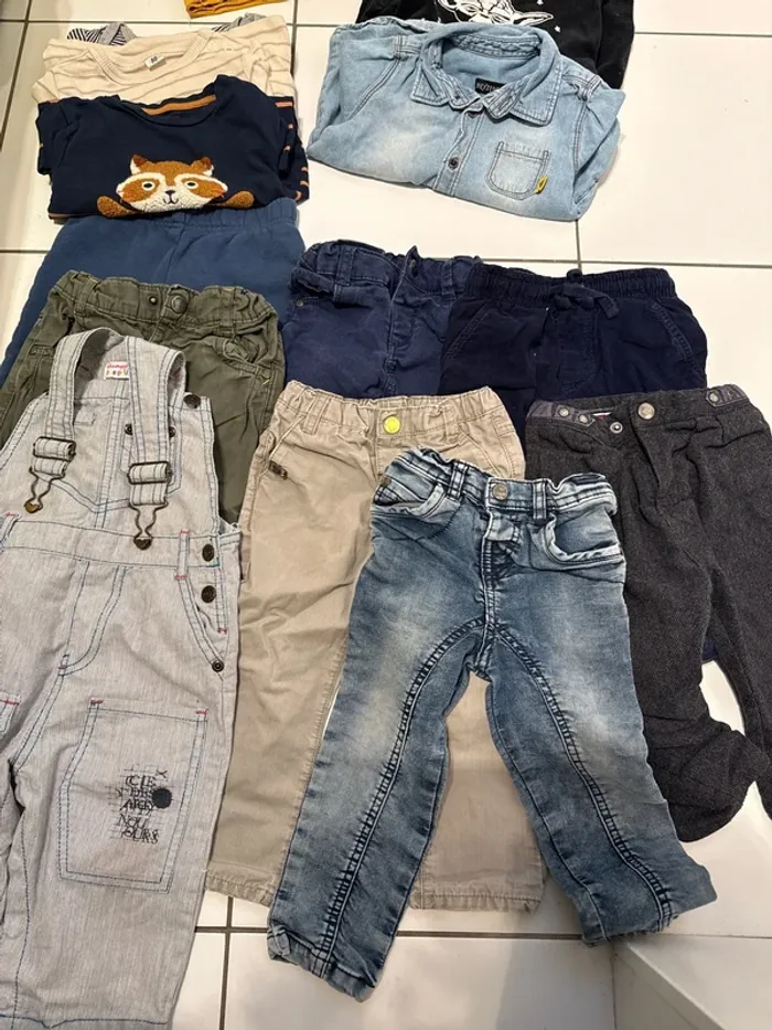 Lot vêtements 18 mois - photo numéro 2