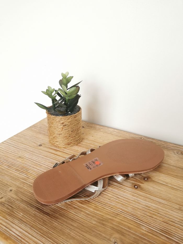 Sandales plates à brides en cuir argenté Spécial pied large Gemo Pointure 38 - photo numéro 4