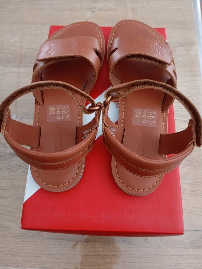 Kickers neuves pour fille en taille 31 - photo numéro 4