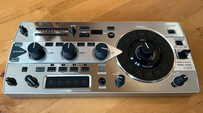 ioneer DJ RMX-1000 Édition Platine Limitée-Excellent état - photo numéro 3