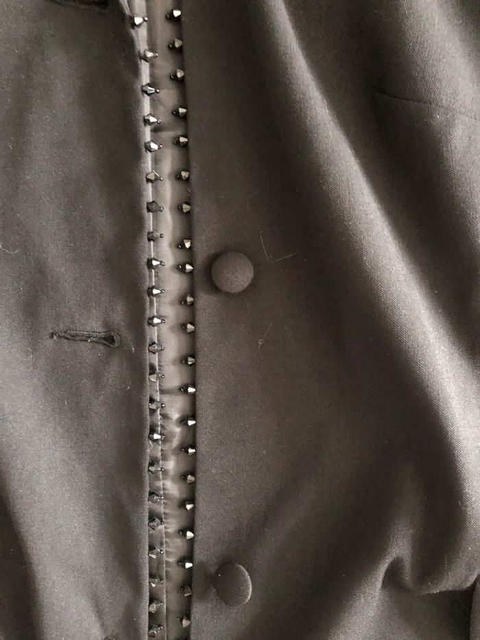 AN124- Manteau noir chic avec strass et perles T 50 (48-50) porté 1 soirée - photo numéro 11