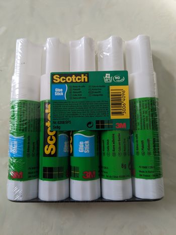Lot de 5 tubes de colle blanche glue stick Scotch. 8 grs