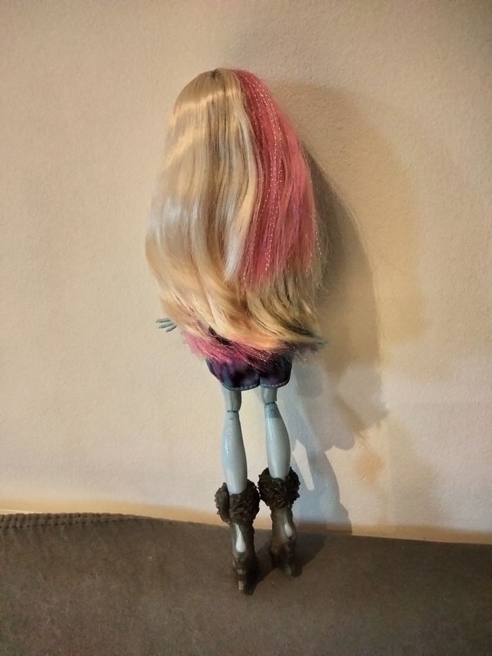 Monster high - Abbey bominable édition high school - photo numéro 6