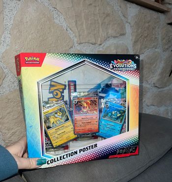 Coffret poster Pokémon évolution prismatique reconditionné 3 boosters et 3 cartes promo