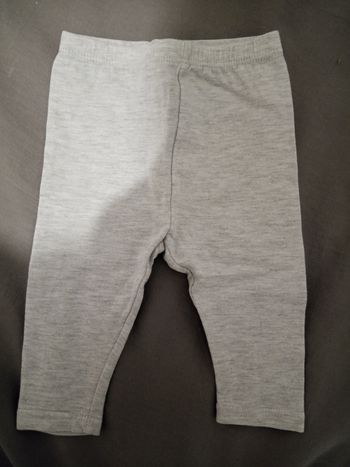 Legging gris (2) _ 3 mois