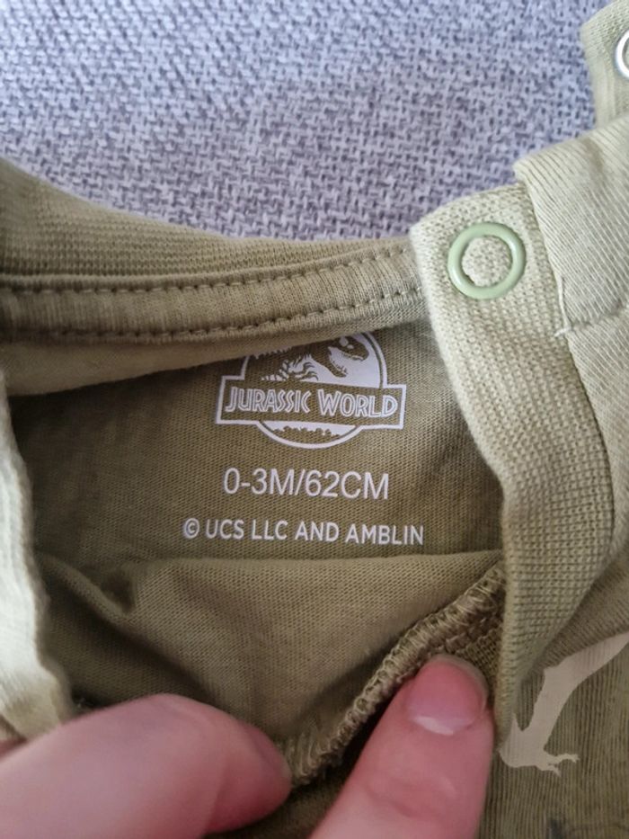 T-shirt taille 3 mois - photo numéro 3