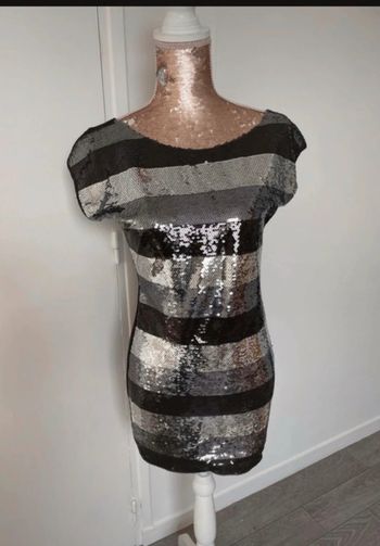 Robe de fetes courtes sequins argent Naf naf S