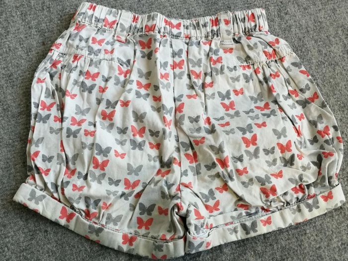 Short okaidi 6M - photo numéro 4