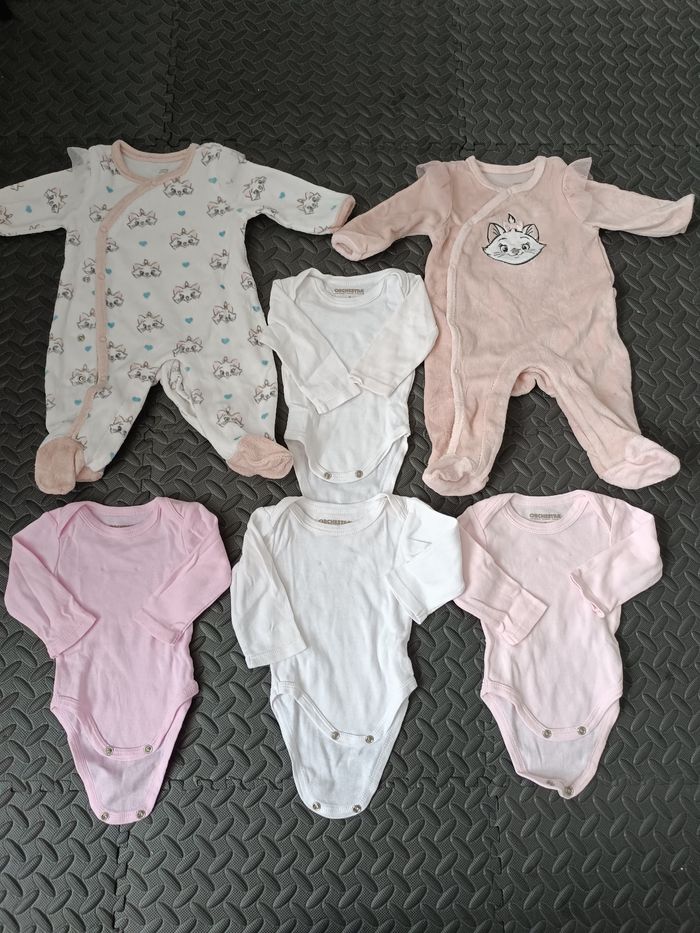 Lot bébé fille 1 mois