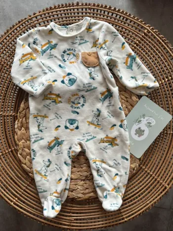 Pyjama velours taille 6 mois