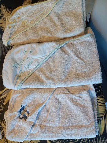 3 capes / sorties de bain