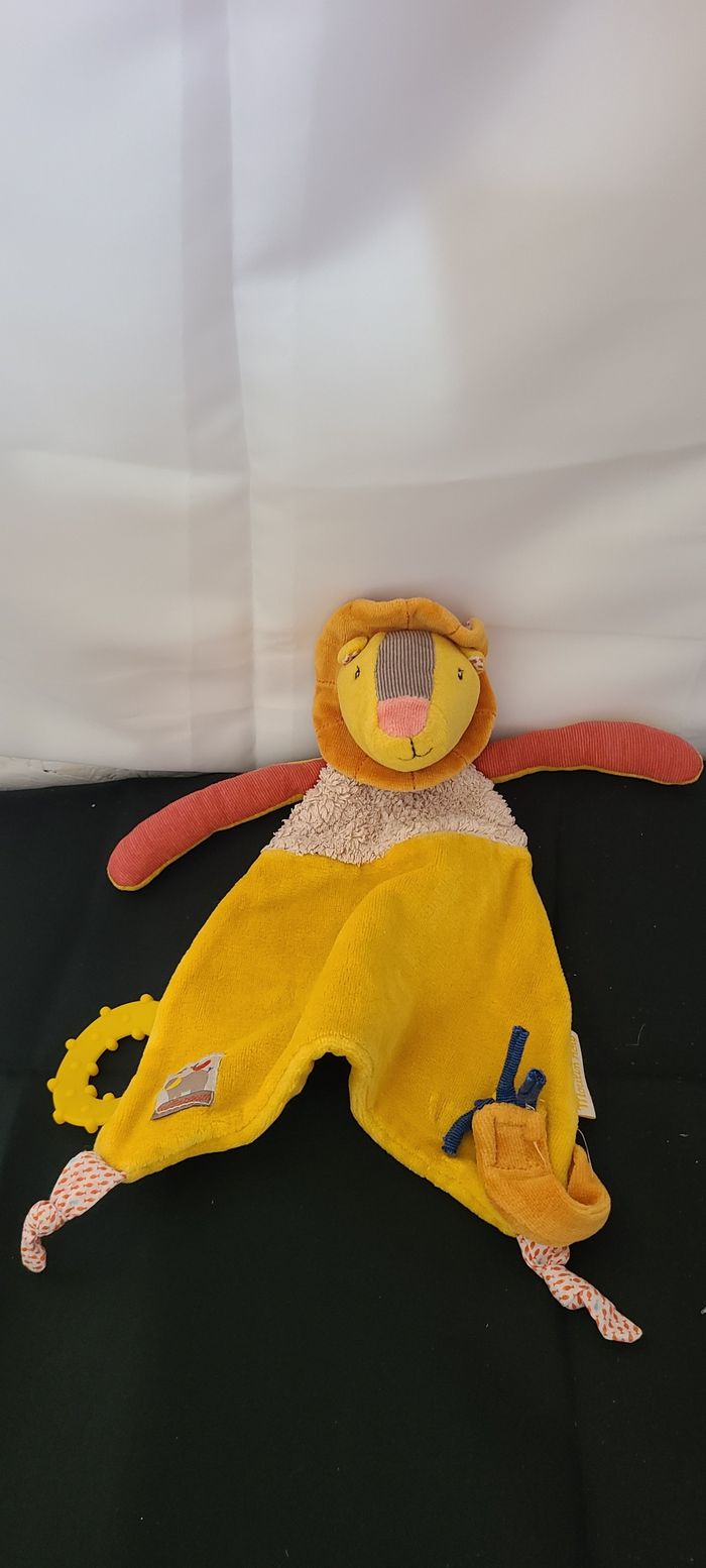 Moulin roty Les Papoums Doudou plat lion jaune orange - photo numéro 5