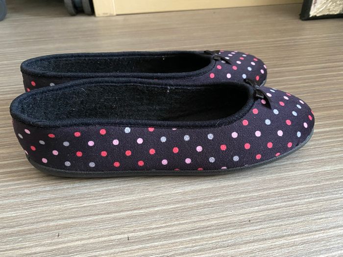 Pantoufles neuves - photo numéro 4