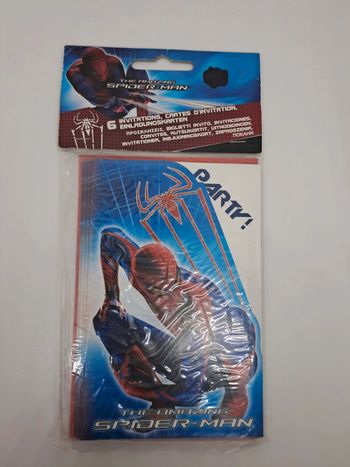 Lot de 6 cartes d'invitations "Spider-man" avec leur enveloppe.
9x14cm.
NEUVE.