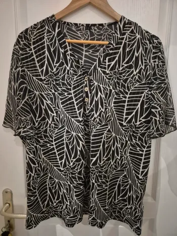 Blouse taille 44 neuve
