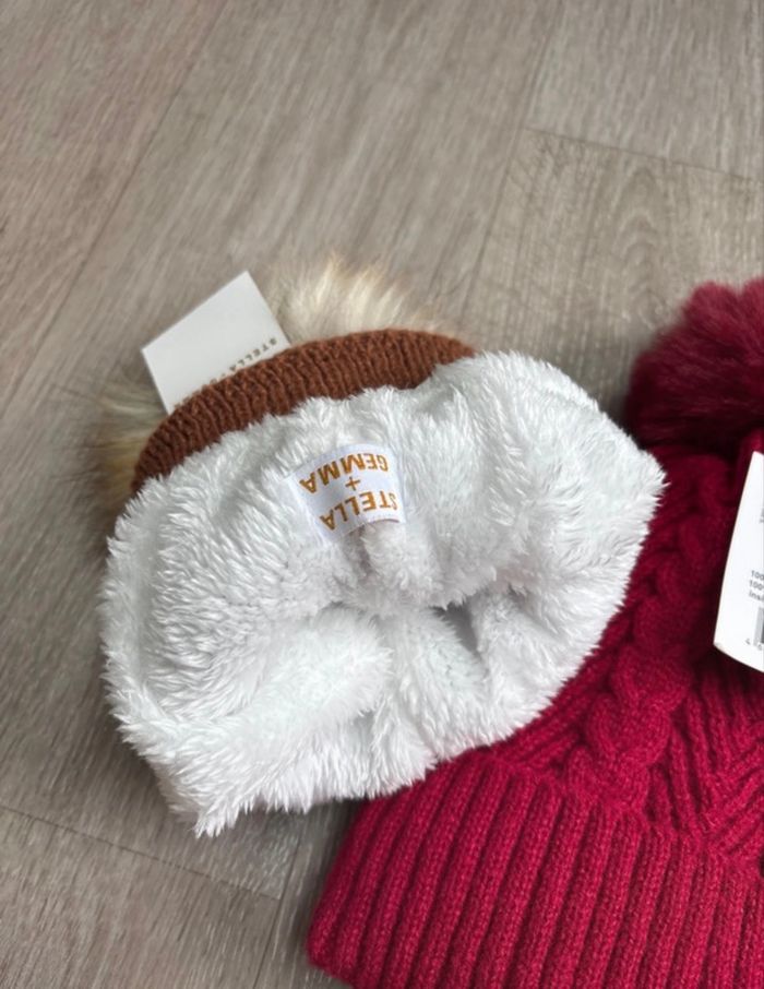 Lot de 2 bonnets enfant neufs avec étiquettes. - photo numéro 3