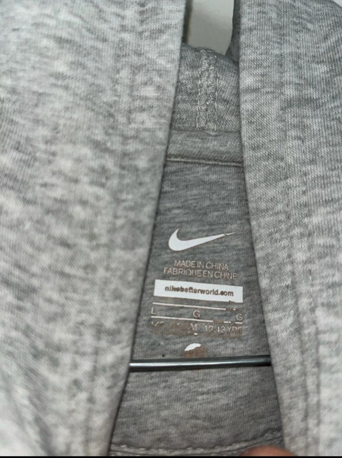 Pull Nike - photo numéro 2