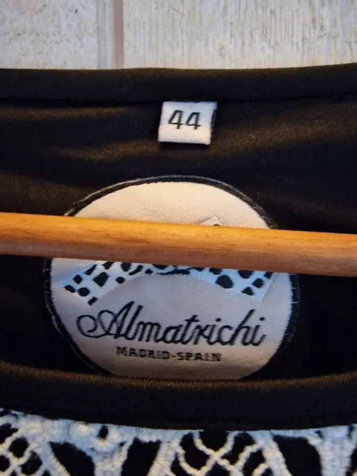 Tunique Almatrichi T44 noir et dentelle écrue - photo numéro 2