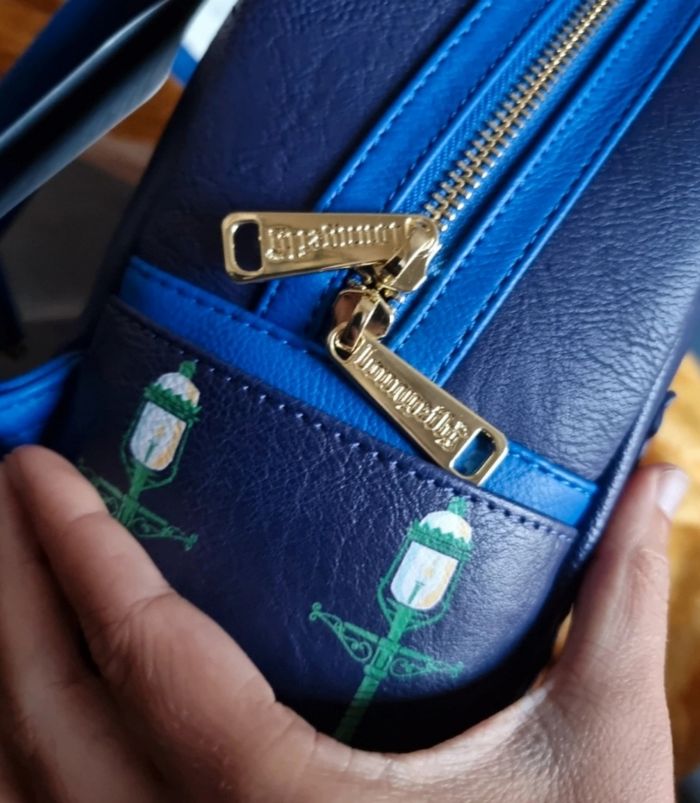 Loungefly Disney – Mickey at Cinderella Castle – Neuf sous blister - photo numéro 7