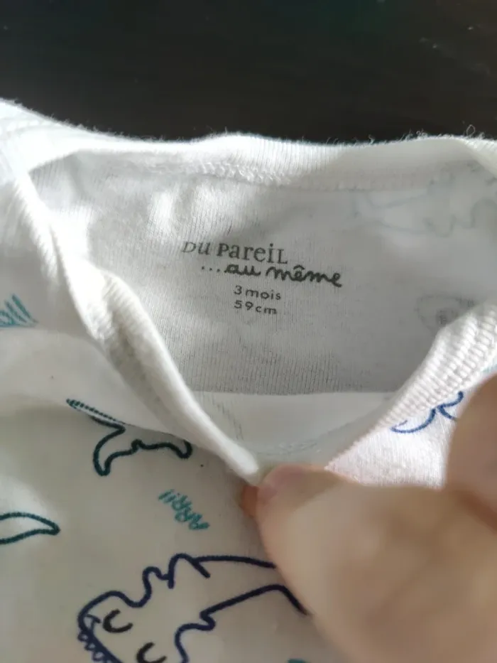 Bodies du pareil au même 3mois - photo numéro 2