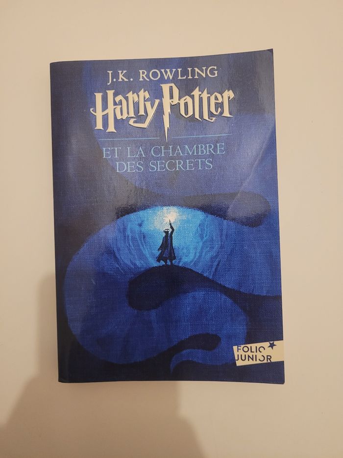Livre Harry Potter et la chambre des secrets
J.K Rowling