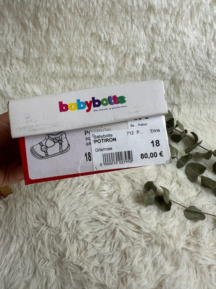 Paire de sandales Babybotte taille 18 - photo numéro 7
