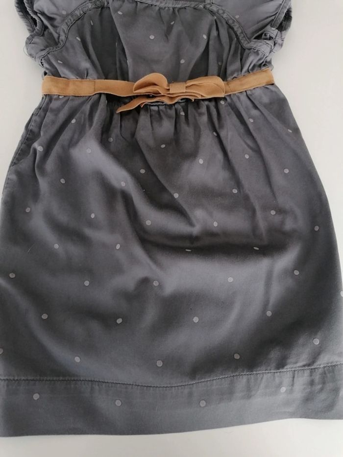 Robe Lisa rose T 3 ans 👧🏻 - photo numéro 2