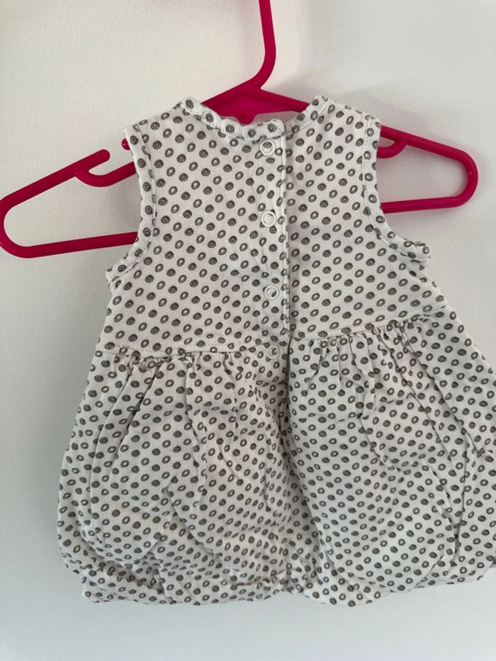 Robe taille 3 mois - photo numéro 2