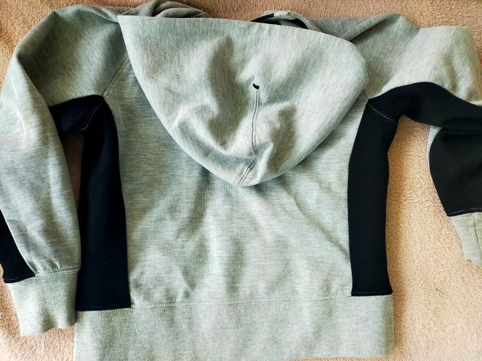 Veste zippée à capuche gris taille 6/7 ans Zara - photo numéro 4