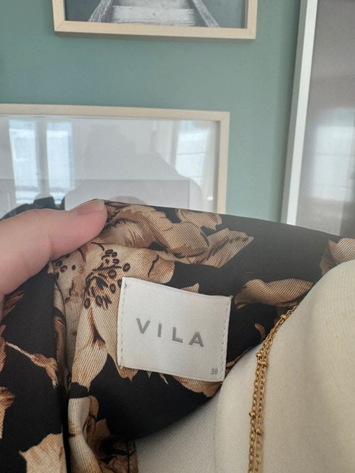 Blouse manches longues effet satinée douce Vila taille M noir beige marroné - photo numéro 2